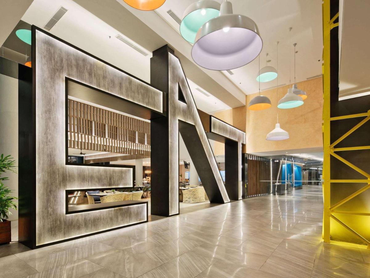 Готель Ibis Styles Batam Наґойя Екстер'єр фото