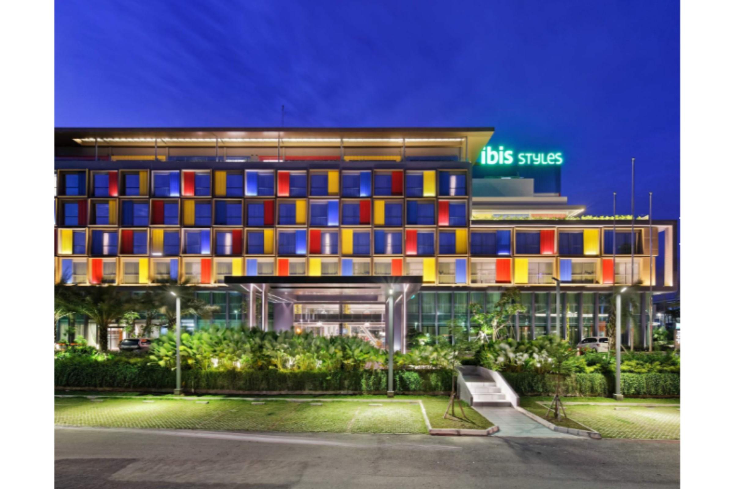 Готель Ibis Styles Batam Наґойя Екстер'єр фото