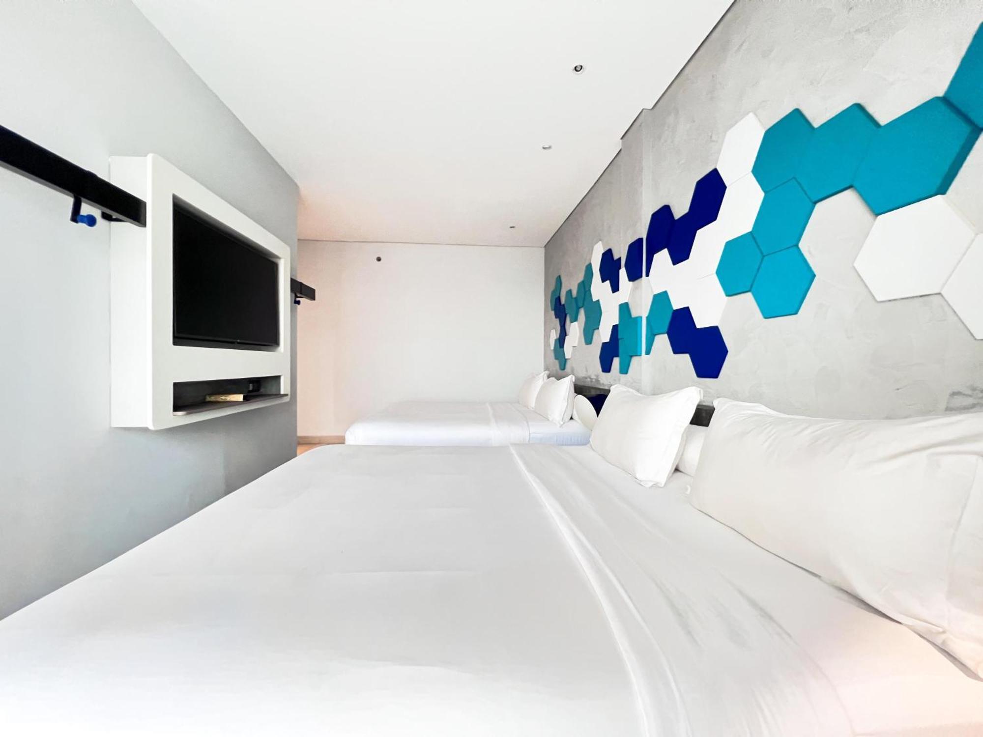 Готель Ibis Styles Batam Наґойя Екстер'єр фото