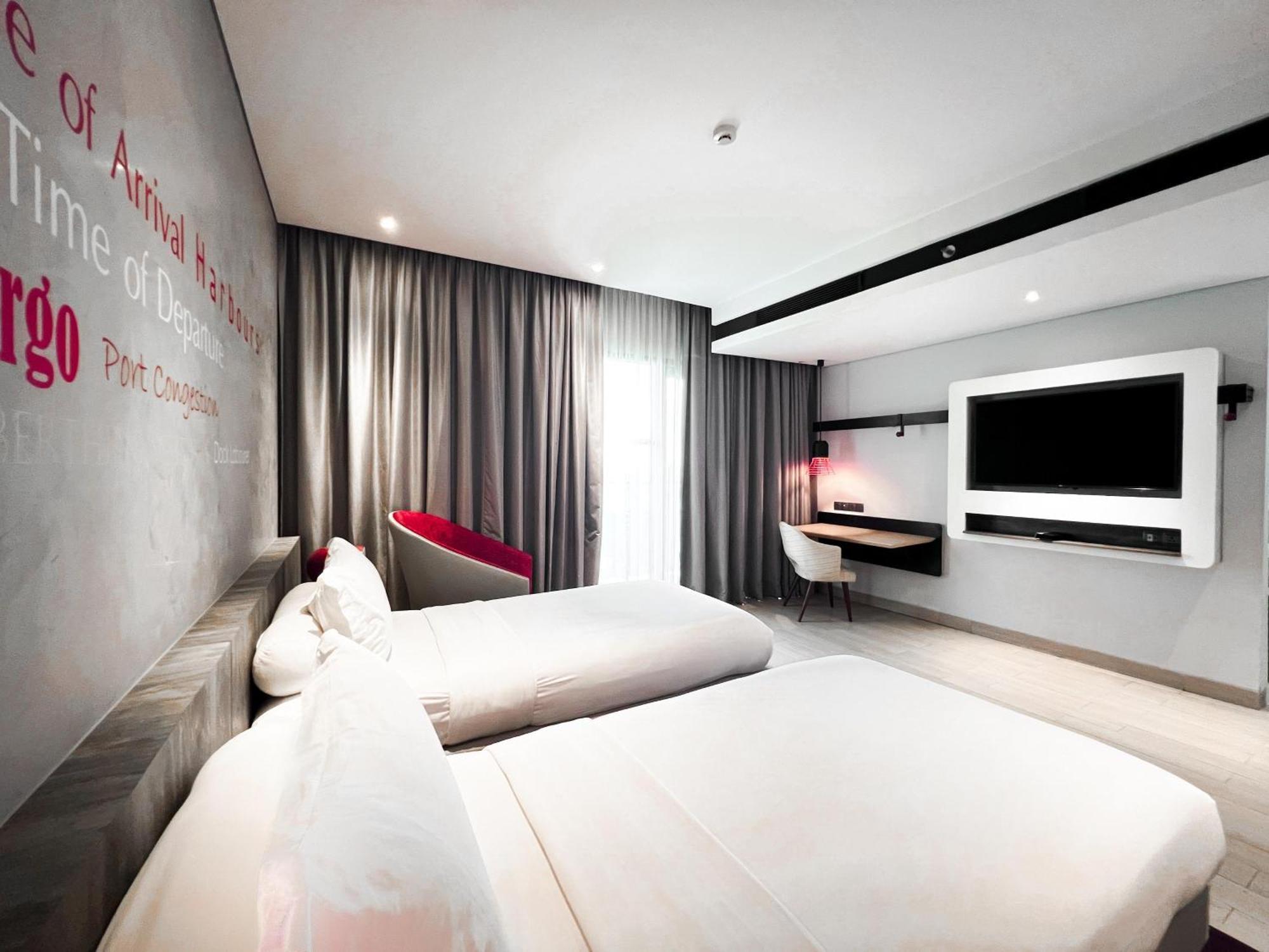 Готель Ibis Styles Batam Наґойя Екстер'єр фото