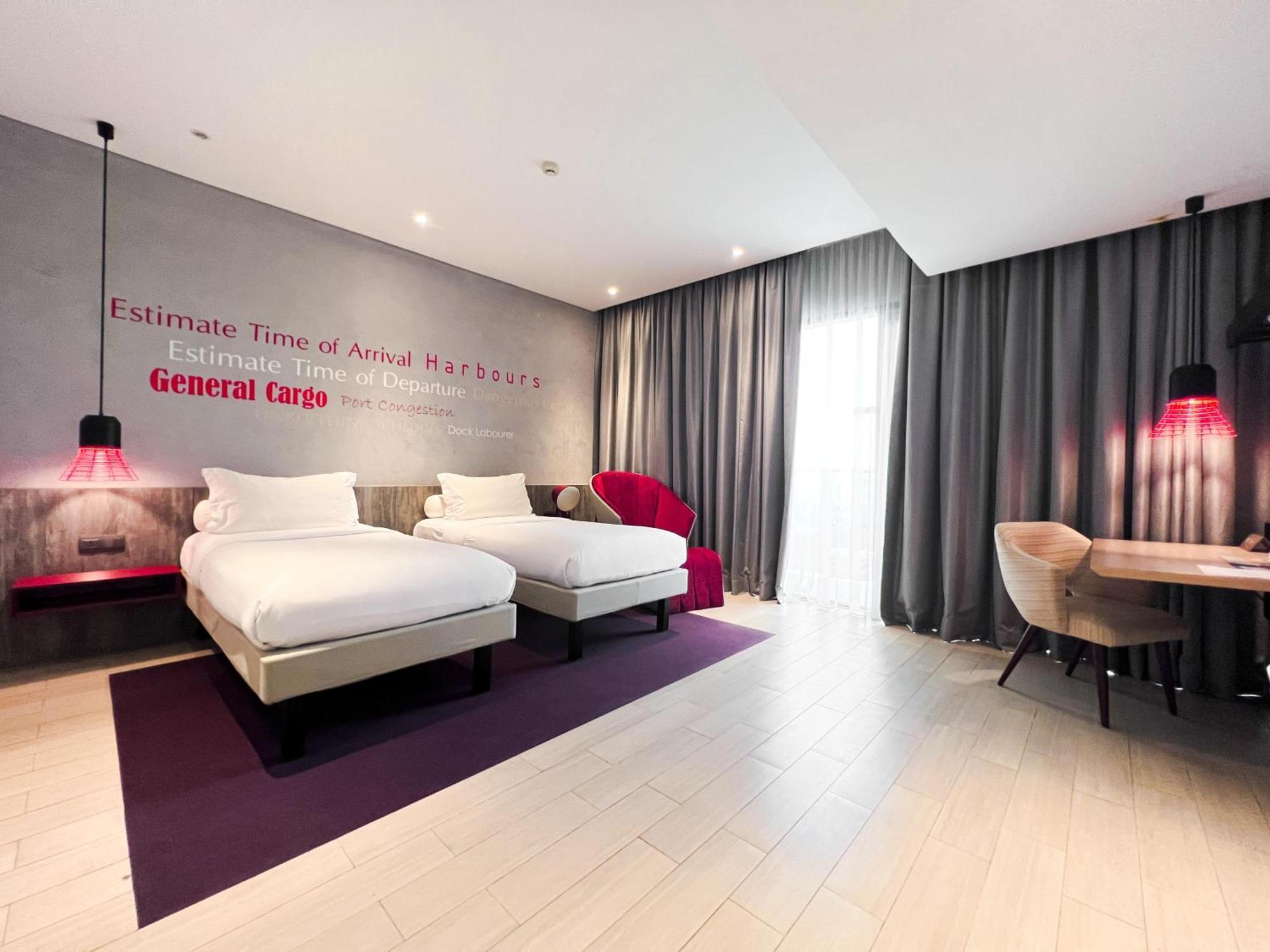 Готель Ibis Styles Batam Наґойя Екстер'єр фото