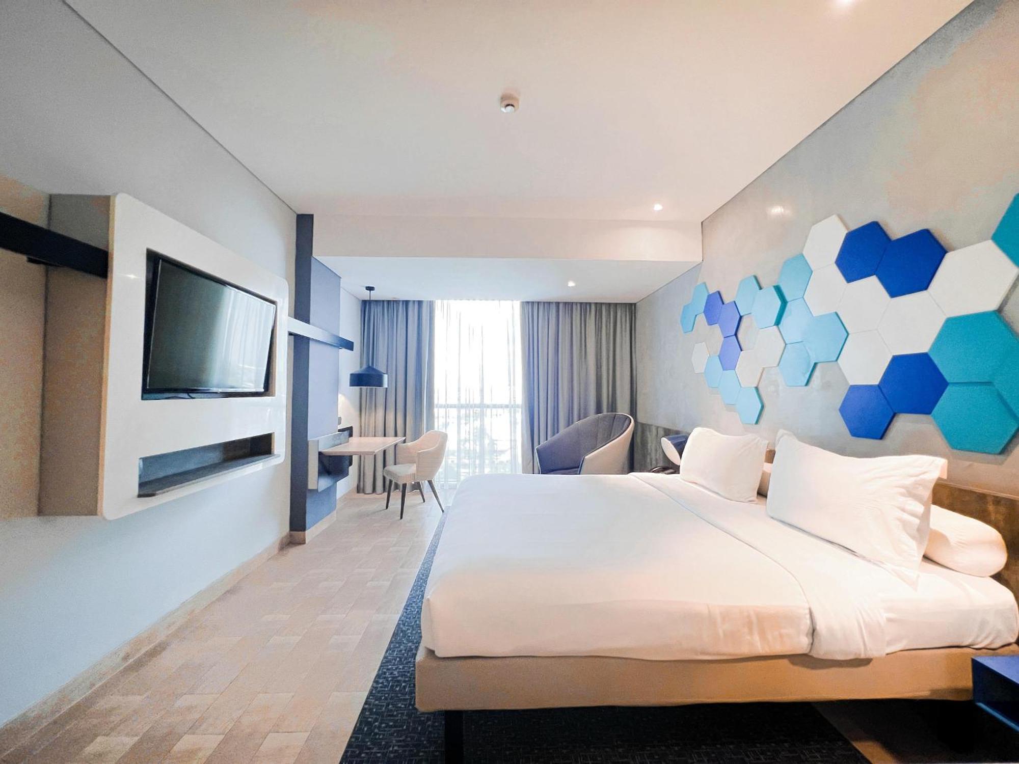 Готель Ibis Styles Batam Наґойя Екстер'єр фото