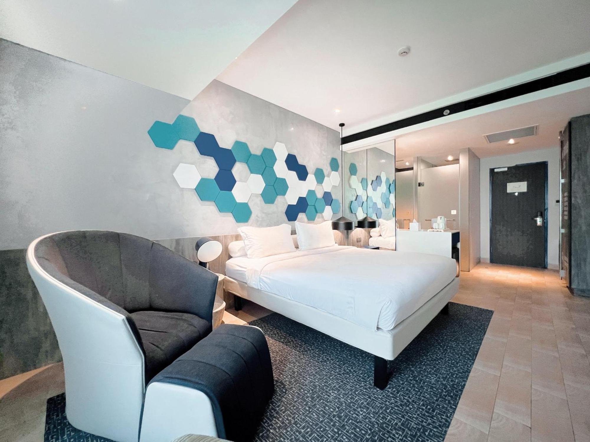 Готель Ibis Styles Batam Наґойя Екстер'єр фото