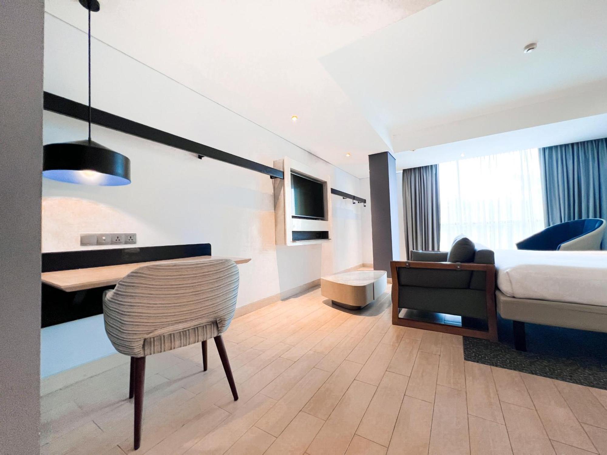 Готель Ibis Styles Batam Наґойя Екстер'єр фото