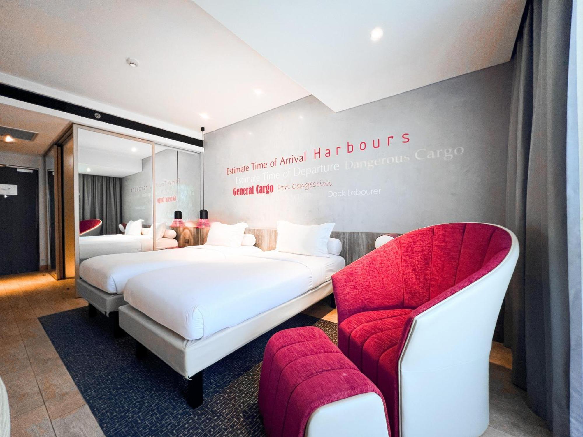 Готель Ibis Styles Batam Наґойя Екстер'єр фото